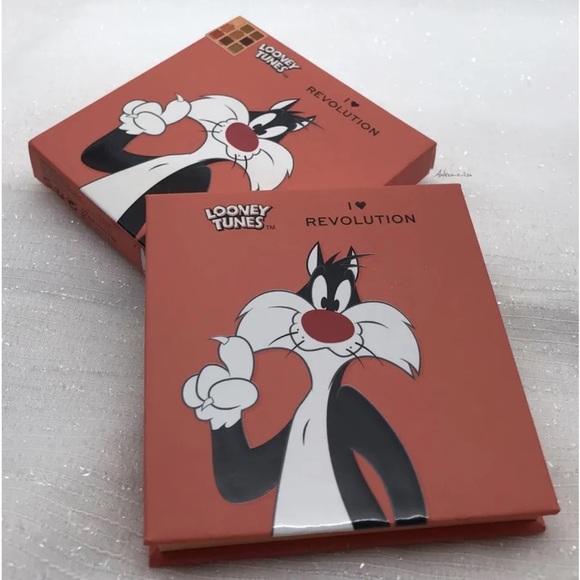 Revolution Beauty Looney Tunes x I Heart Revolution Sylvester Shadow Palette NEW - Picture 2 of 4